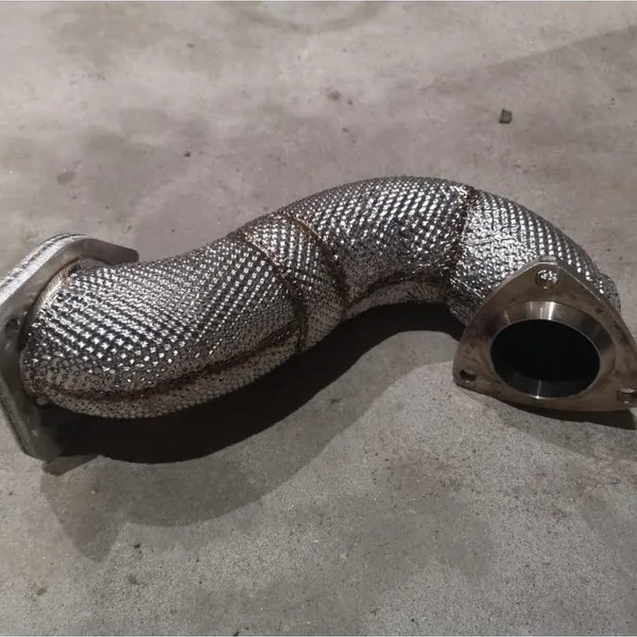 Downpipe w osłonie termicznej