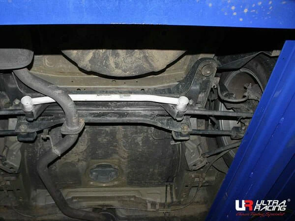 Rozpórka tylna dolna (Rear Lower Bar) (3035) Ultra Racing Chevrolet Epica/Tosca 2.0 2WD 07-15
