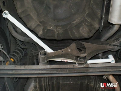Rozpórka tylna (Rear H-Brace) Ultra Racing Nissan Cefiro 98-03 A33