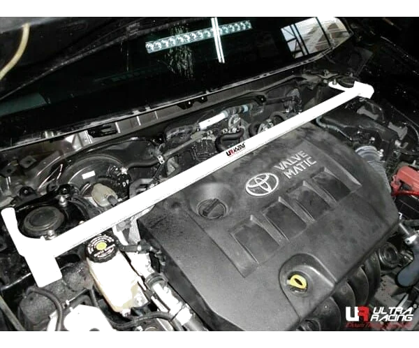 Rozpórka przednia (Front Upper Strut Bar)(1675) Ultra Racing Toyota Wish (AE20) 1.8/2.0 2WD 09-17