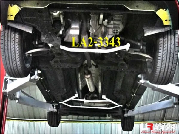 Rozpórka przednia dolna (Front Lower Tiebar) (3343) Ultra Racing MG 3 1.3 2WD Thailand Assembly 11+