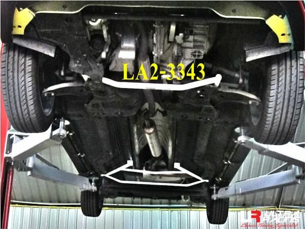 Rozpórka przednia dolna (Front Lower Tiebar) (3343) Ultra Racing MG 3 1.3 2WD Thailand Assembly 11+