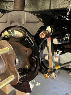 Zestaw Adapterów Zacisków Tył MZR Garage dla Nissan Skyline R32 R33 R34 200SX S13 S14 Alfa Romeo Maserati BREMBO Calipers do Tarcz 355mm (Nissan 370Z)