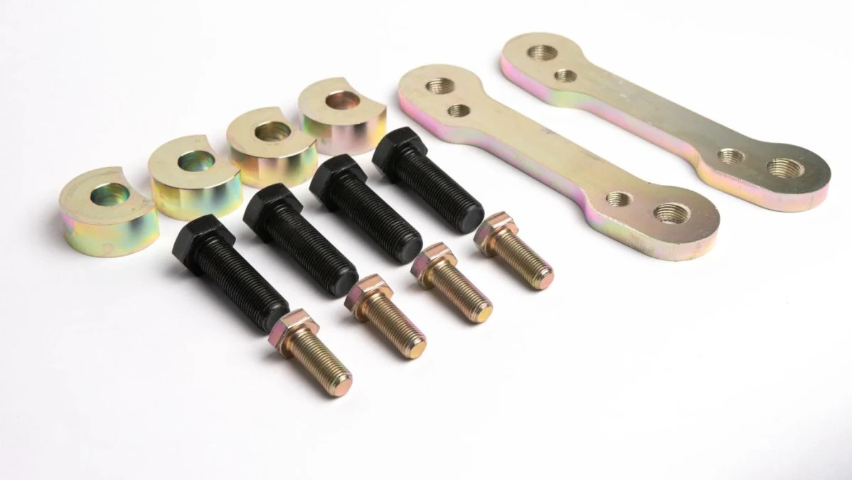 Zestaw Adapterów Przednich Zacisków Hamulcowych MZR Garage Nissan Skyline Stagea ZR/ZL18 (Porshe VW Audi) do 360mm Tarcz (Lexus ISF)
