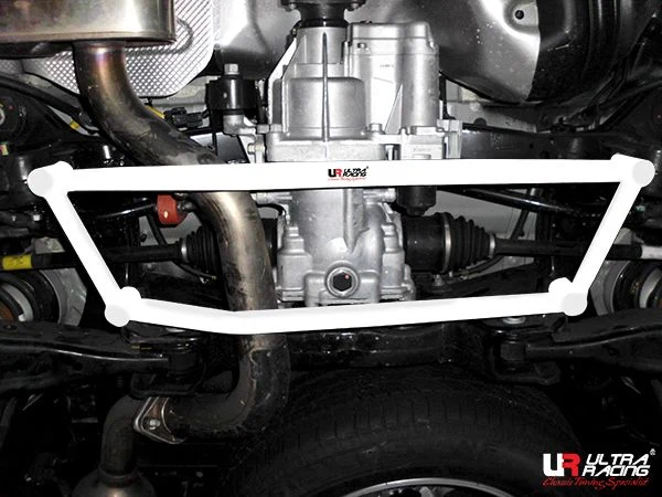 Rozpórka tylna dolna (Rear Lower Brace) Ultra Racing Hyundai Santa Fe 2.0D 13+