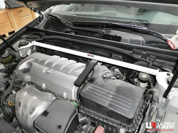 Rozpórka przednia (Front Upper Strut Bar)(1855) Ultra Racing Lexus ES 240 (XV40) 2.4 2WD 06-12