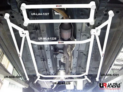 Rozpórka przednia dolna (Front Lower Brace) Ultra Racing Nissan X Trail 2.0 08+