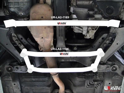 Rozpórka przednia (Front H-Brace) Ultra Racing Nissan Cefiro 98-03 A33