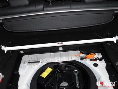 Rozpórka tylna górna (Rear Upper Strut Bar) 1623 Ultra Racing Lexus CT200H / Prius XW30
