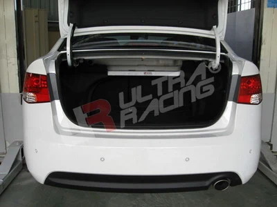 Rozpórka tylna górna (Rear Upper Strut Bar) 755 Ultra Racing Kia Forte/Ceed/Koup 06-11
