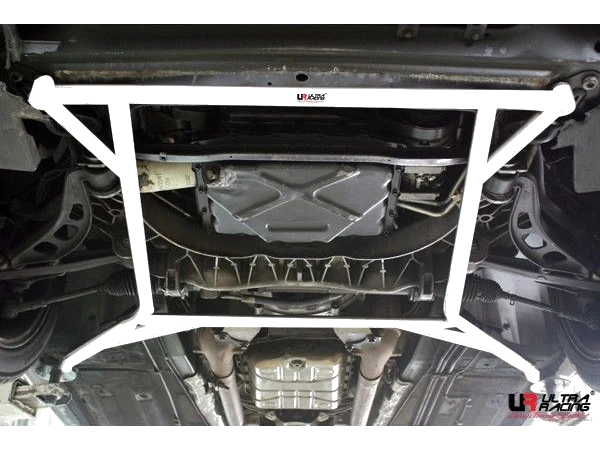 Rozpórka przednia dolna (Front Lower H-Brace) Ultra Racing Jaguar XK8 4.0 98+