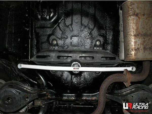 Rozpórka tylna dolna (Rear Lower Bar) (2478) Ultra Racing Renault Samsung SM5 (A34R) 2.0 2WD 05-10
