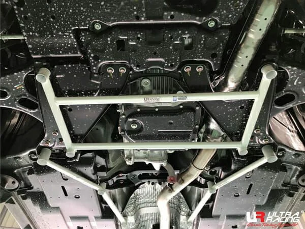 Rozpórka przednia dolna (Front Lower Brace) (3913) Ultra Racing Subaru XV (GT) 2.0 4WD NA 18+