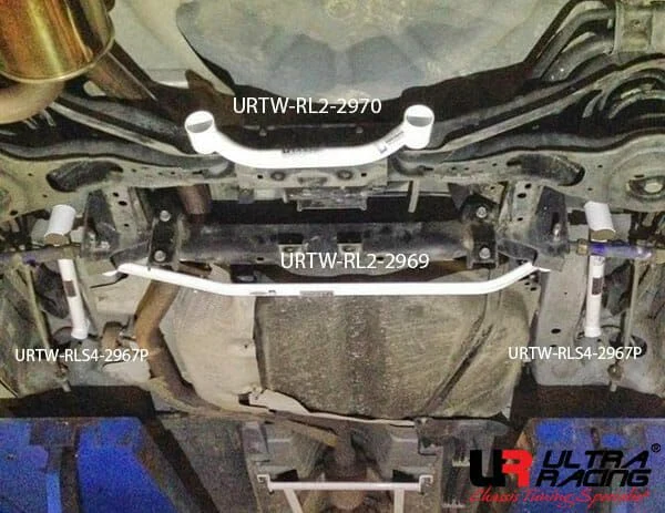 Rozpórka tylna dolna (Rear Lower Bar) (2969) Ultra Racing Ford I-MAX 2.0 04-08/Mazda 5 2.0 10-18/Biante 2.0 08-18 2WD