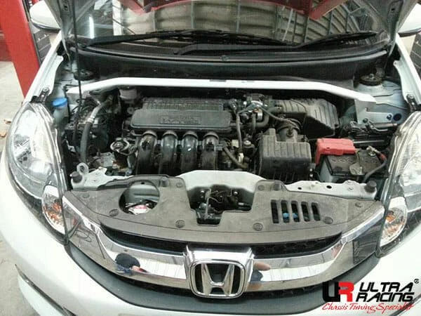Rozpórka przednia (Front Upper Strut Bar)(3473) Ultra Racing Honda BR-V (DG1) 1.5 16-21/Mobilio 1.5 14+ 2WD