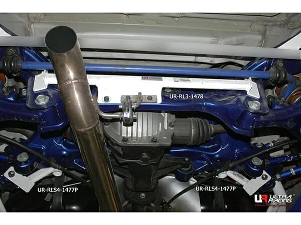 Rozpórka tylna dolna (Rear Lower Bar) (1477P) Ultra Racing Hyundai Genesis/Rohens (BK) 2.0T 2WD 09-16