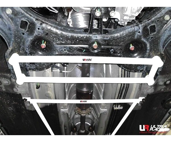 Rozpórka przednia dolna (Front Lower Brace) Ultra Racing Nissan Almera 1.5 11+