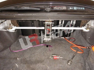 Rozpórka tylna górna (Rear Upper Strut Bar) Ultra Racing Mitsubishi Galant 87-93 VR4