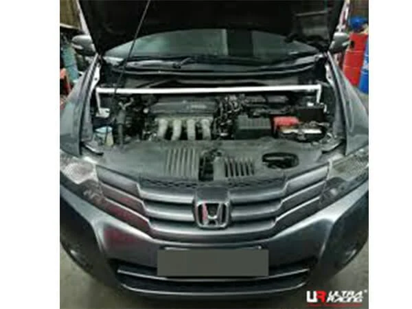 Rozpórka przednia (Front Upper Strut Bar)(688) Ultra Racing Honda City (GM2) 1.5 2WD 08-14