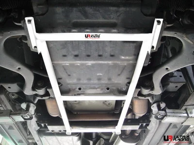 Rozpórka przednia (Front H-Brace) Ultra Racing Landrover Range Rover Sport 4.4 V8 05+