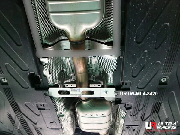 Rozpórka środkowa (Mid Lower Brace) (3420) Ultra Racing Mercedes C200/C205/C250/C300 2.0T 15-21/E300 3.0T 16+/C220D  2.2D 14-21 2WD