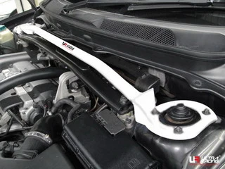 Rozpórka przednia (Front Upper Strut Bar)Ultra Racing Volvo XC90 02+ 2.5