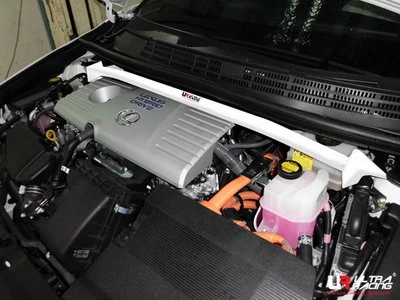 Rozpórka przednia (Front Upper Strut Bar)Ultra Racing Lexus CT200H 11+ 1.8