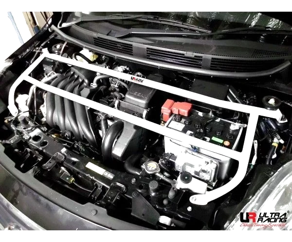 Rozpórka przednia (Front Upper Strut Bar)Ultra Racing Nissan Almera 1.5 11+