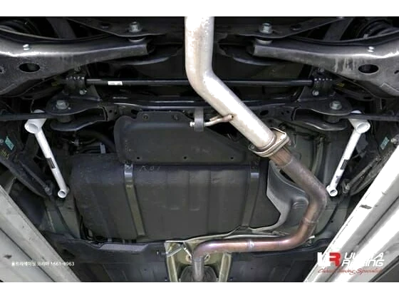 Rozpórka tylna boczna (Rear Lower Side Bar) Ultra Racing Hyundai Veloster-N 2.0T 18+ (2WD)