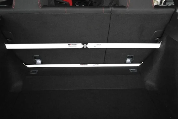 Rozpórka tylna górna (Rear Upper Strut Bar) Ultra Racing Honda Civic Type-R FK8 17+
