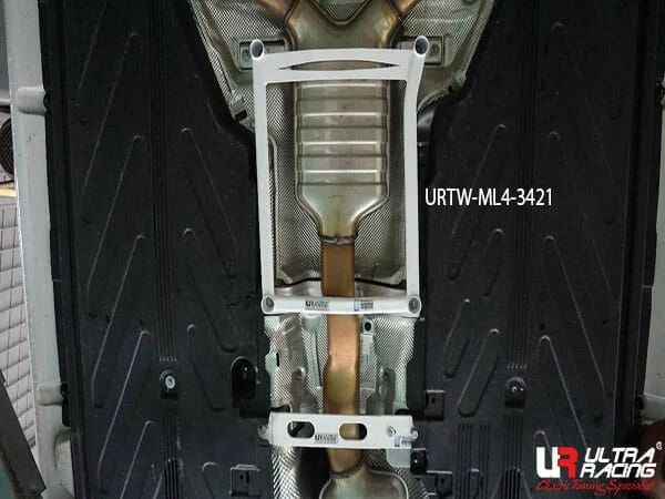 Rozpórka środkowa (Mid Lower Brace) (3421) Ultra Racing Mercedes C200/C205/C250/C300/C350 2.0T 2WD 16-21/C43 3.0TT 14-21 4WD