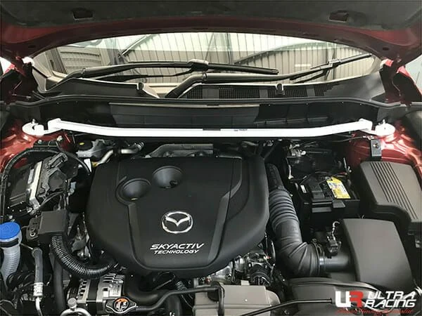 Rozpórka przednia (Front Upper Strut Bar)(3953) Ultra Racing Mazda CX-5 (KF) 2.0/2.2D 17+/CX-8 2.2D/2.5 17+ 2WD/4WD