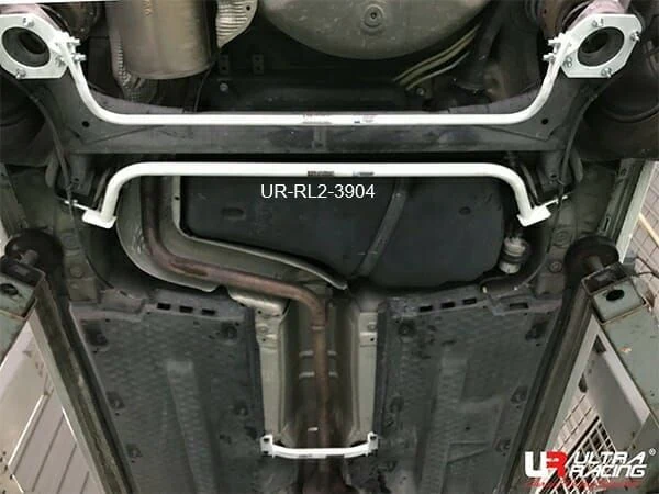 Rozpórka tylna dolna (Rear Lower Bar) (3904) Ultra Racing Volkswagen Polo MK5 (TYP 6R) 1.2 TSI/1.4 TSI 2WD 10-17