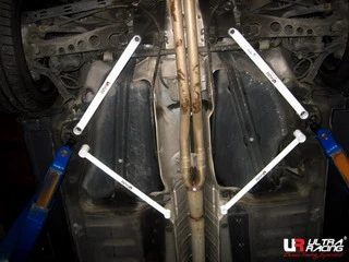 Rozpórka tylna dolna (Rear Lower Brace)s Ultra Racing for Volvo S60R 4WD
