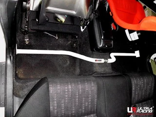 Rozpórka wewnętrzna (Room Bar) Ultra Racing Lexus IS200/RS200
