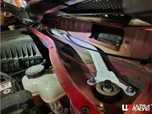 Rozpórka przednia (Front Upper Strut Bar)(4070) Ultra Racing MG ZS (SUV) 1.5 2WD Thailand Assembly 17+