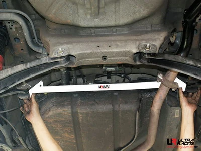 Rozpórka tylna dolna (Rear Lower Bar) 1268 Ultra Racing Chery A5 06+