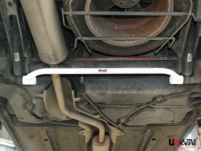 Rozpórka tylna dolna (Rear Lower Tiebar) Ultra Racing Citroen ZX 1.9 (Diesel)