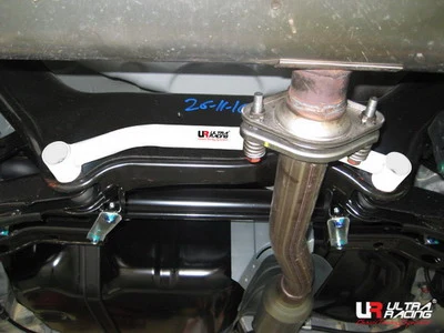 Rozpórka tylna dolna (Rear Lower Bar) 1155 Ultra Racing Mitsubishi Lancer 07+ /Sportback