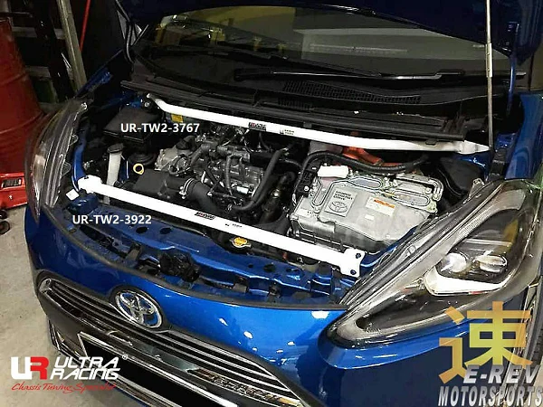 Rozpórka przednia (Front Upper Strut Bar)(3922) Ultra Racing Toyota Sienta (XP170) 1.5 2WD 15+