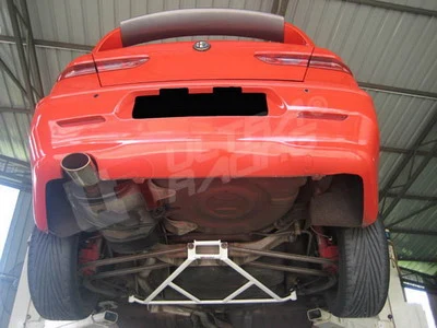 Rozpórka tylna (Rear Member Brace) 935 Ultra Racing Alfa Romeo 156