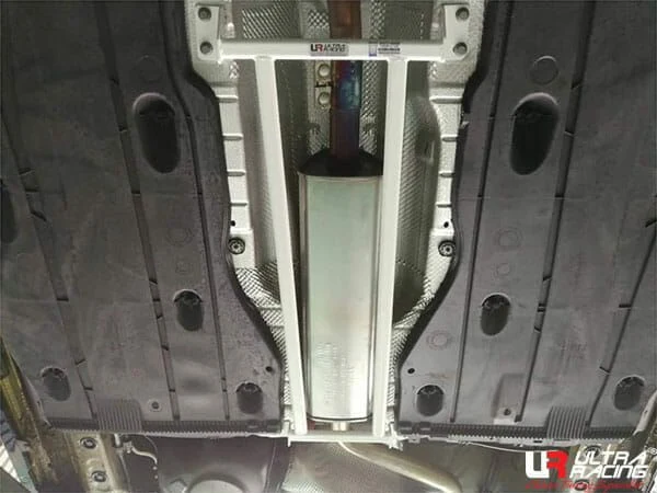 Rozpórka środkowa (Mid Lower Brace) (3105) Ultra Racing Skoda Octavia (MK3/TYP 5E) 2.0TSI 2WD 12+