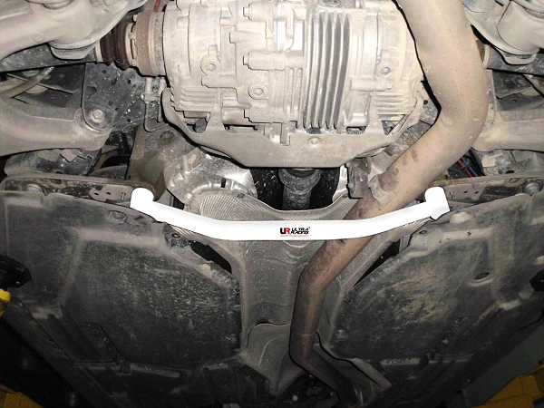 Rozpórka tylna dolna (Rear Lower Tiebar) Ultra Racing BMW X6 E71 3.0T 08+