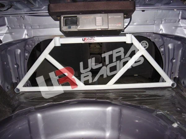 Rozpórka bagażnika (Rear Trunk Brace) Ultra Racing Toyota Corolla AE111