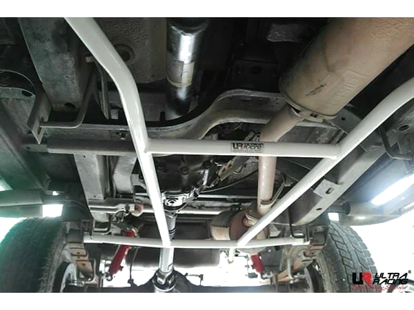 Rozpórka środkowa (Mid Lower Brace) (3106) Ultra Racing Suzuki Jimny (SJ30) 1.3 4WD MT 81-98