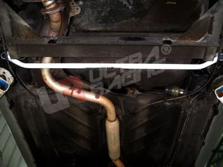 Rozpórka tylna dolna (Rear Lower Tiebar) Ultra Racing VW Golf I