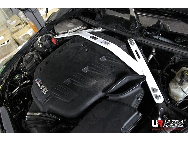 Rozpórka przednia (Front Upper Strut) Bar Ultra Racing BMW M3 E92 07-13