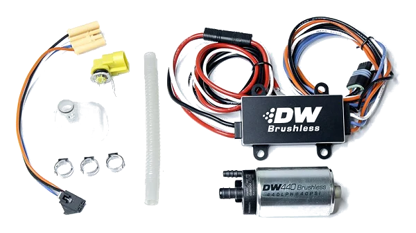 Pompa paliwa DeatschWerks DW440 440 lph z kontrolerem 2004-2008 Mazda RX-8 2009+ Nissan 370Z (Z34)