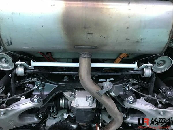 Rozpórka tylna dolna (Rear Lower Bar) (3410) Ultra Racing BMW F15 (X5-M50D) 3.0D TT 4WD 14-18/X5 2.5D/3.0D/3.5 4WD 14-18/X6 3.0TT 4WD 15-19
