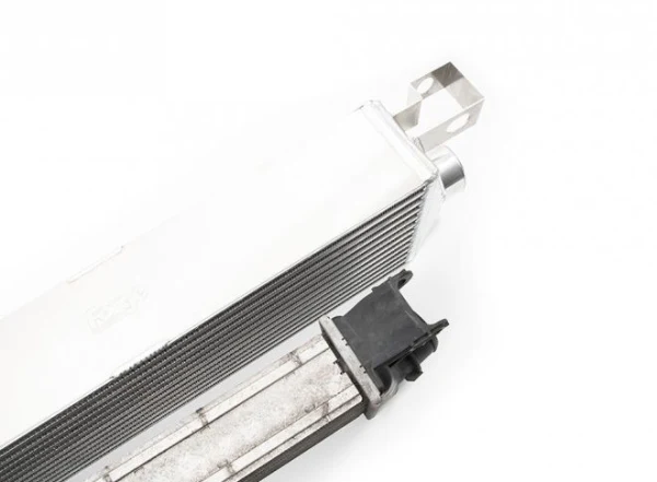 Intercooler Forge Motorsport FMINT30.SI Peugeot 308 Gti Mk2 2015-2020 Srebrny - FO-FMINT30.SI
